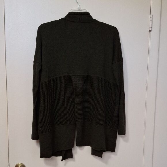 Lululemon Cardigan Sweater Womens Dark Green Size M-L (no tag) Long Sleeves Warm - Picture 8 of 9